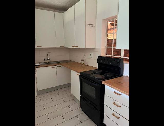 2 BEDROOM PROPERTY TO RENT IN DOORNPOORT